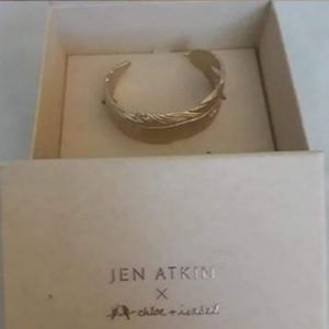 Jen Atkin x Chloe + Isabel Feather Bun Cuff